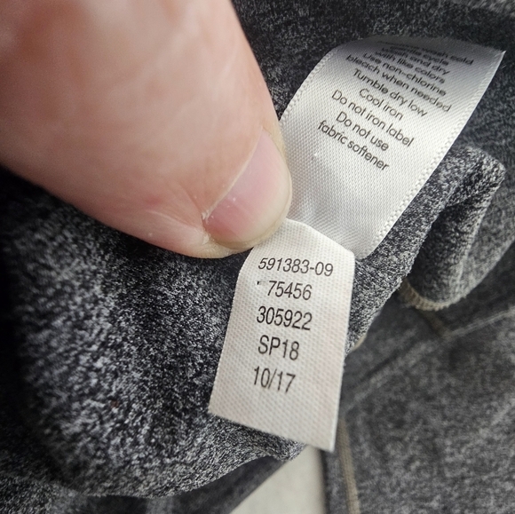 Athleta Salutation Powervita Capri Leggings Heathered Gray Size XS - Picture 11 of 11